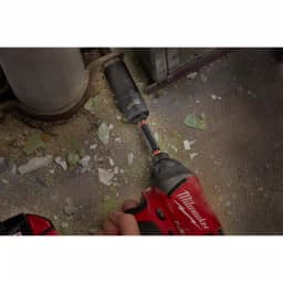 Milwaukee SHOCKWAVE Compact Magnetic Impact Bit Holder, 2.36 in. thumbnail 3
