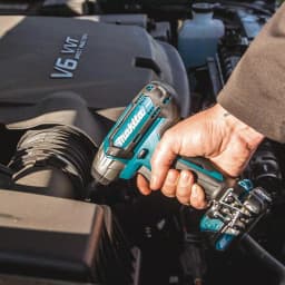 Makita 12V MAX CXT Cordless 1/4 in. Square Drive Impact Wrench Kit (2.0 Ah) thumbnail 3