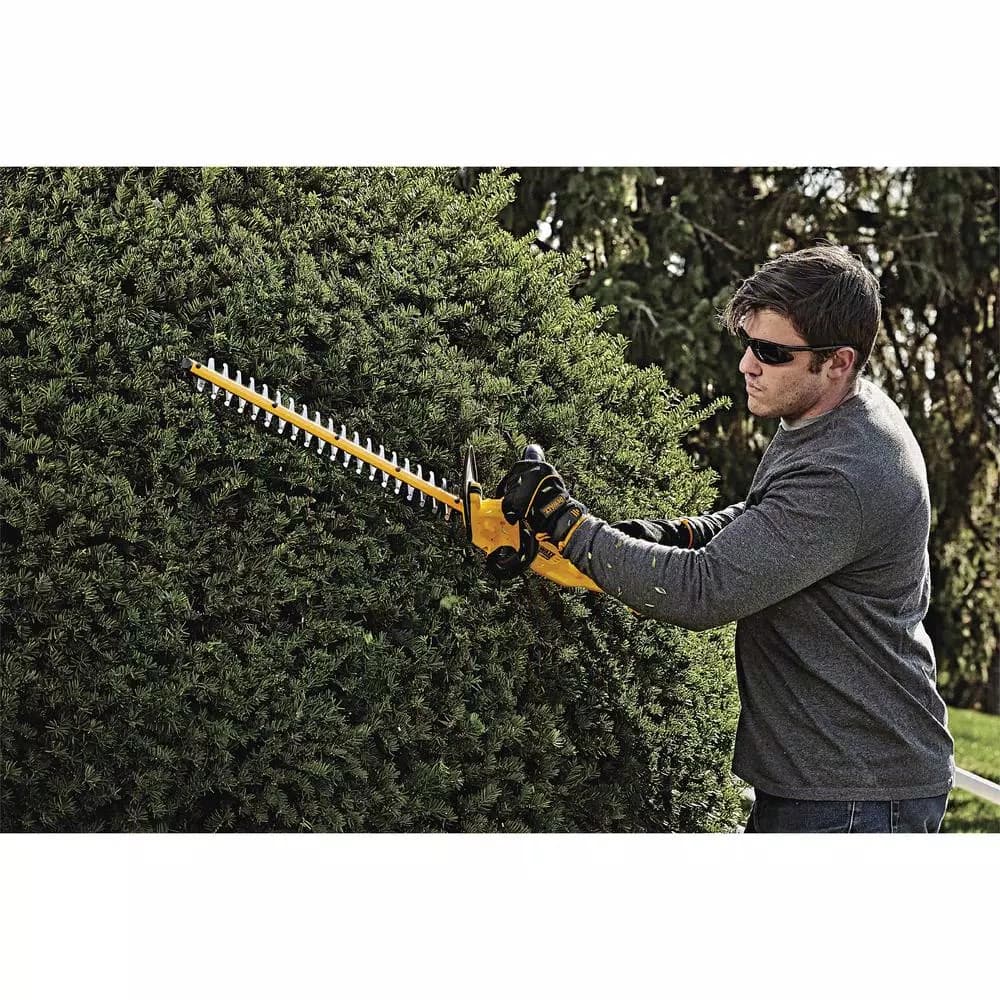 DEWALT 22 in. 20V MAX Cordless Hedge Trimmer with 5.0 Ah Battery and Charger Kit