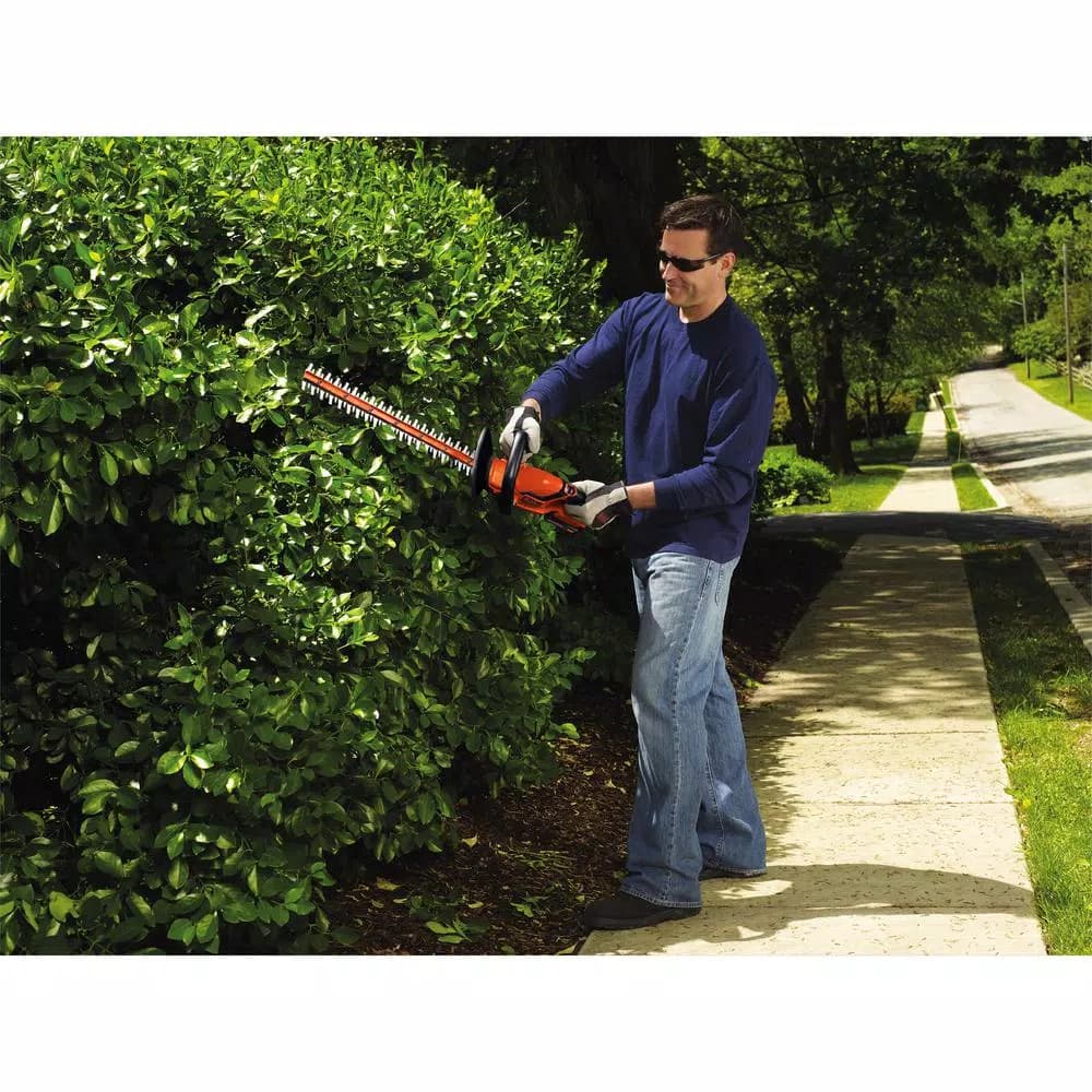 Black+Decker 22 in. 20V Max Cordless Hedge Trimmer Kit with (2) 1.5Ah Batteries, Charger, and Bonus Blower