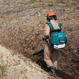 Makita EB7660WH 75.6cc MM4 4-Stroke Commercial Backpack Blower, 206 MPH, 706 CFM thumbnail 5
