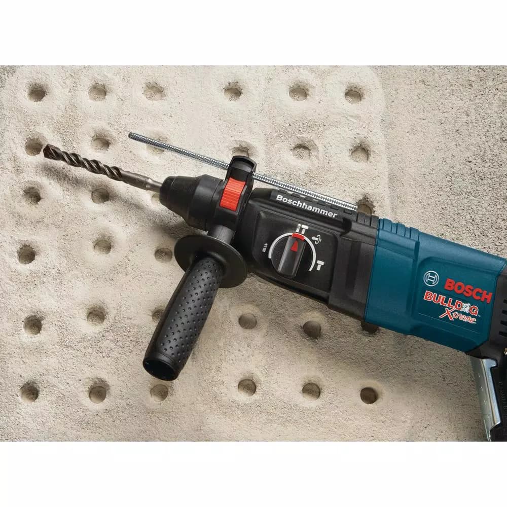 Bosch Bulldog Extreme 8 Amp SDS-Plus Corded Rotary Hammer Drill with HDC100 Dust Attachment