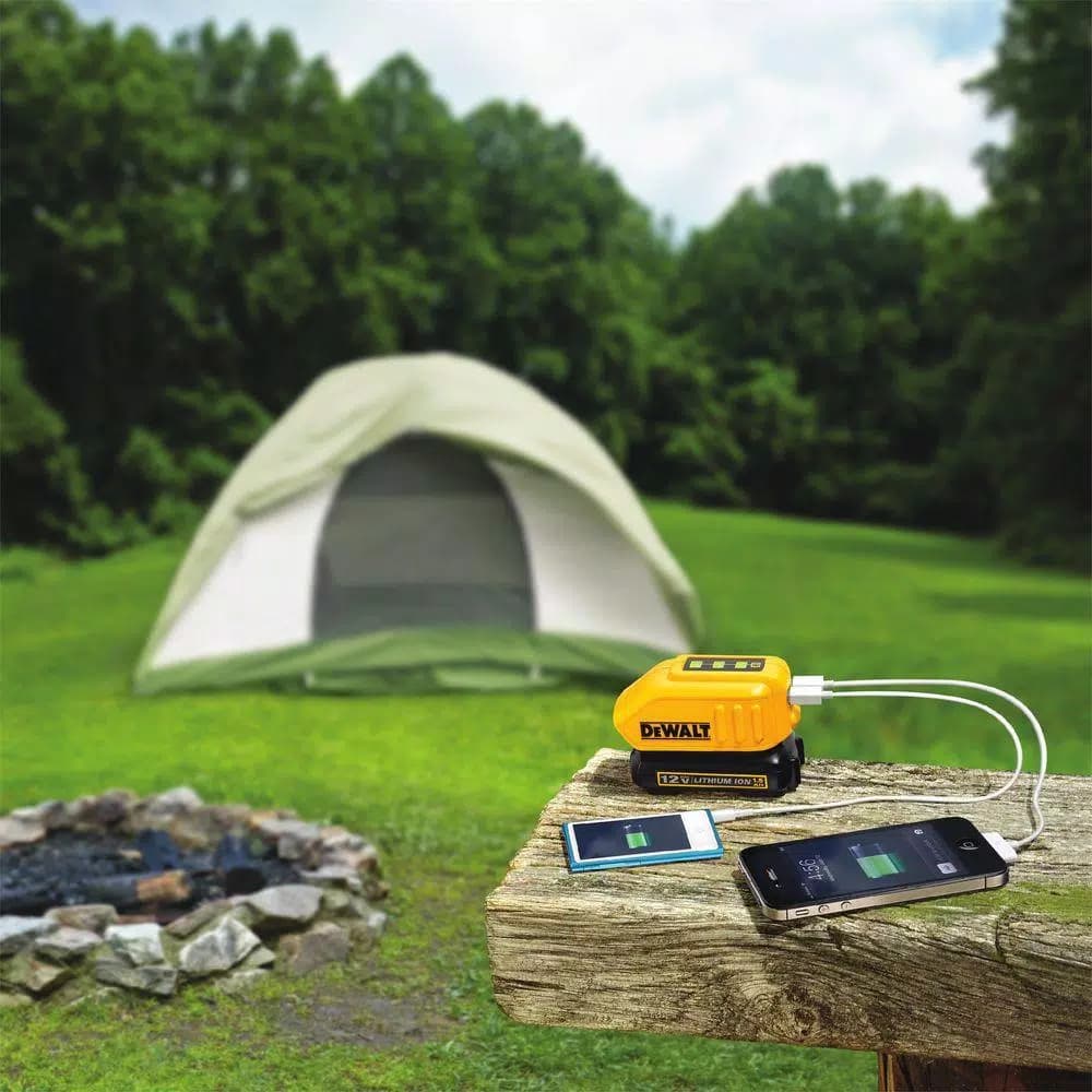 DEWALT DCB090 12V/20V Max USB Power Source
