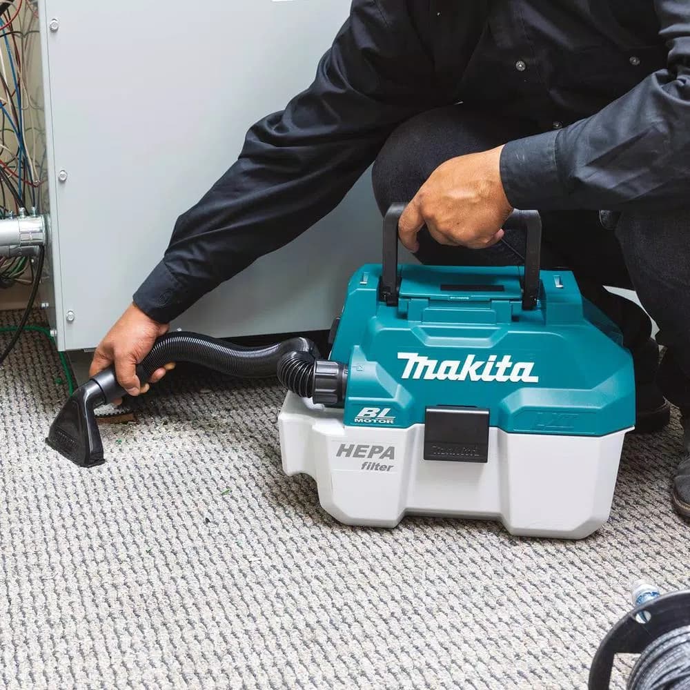 Makita 18V LXT Brushless Router, Jig Saw, and 2 Gal. Dust Extractor Combo Kit with 5.0 Ah Battery and Charger