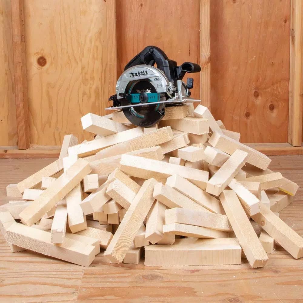 Makita 18V LXT Sub-Compact Brushless 6-1/2 in. Circular Saw with AWS, Tool Only