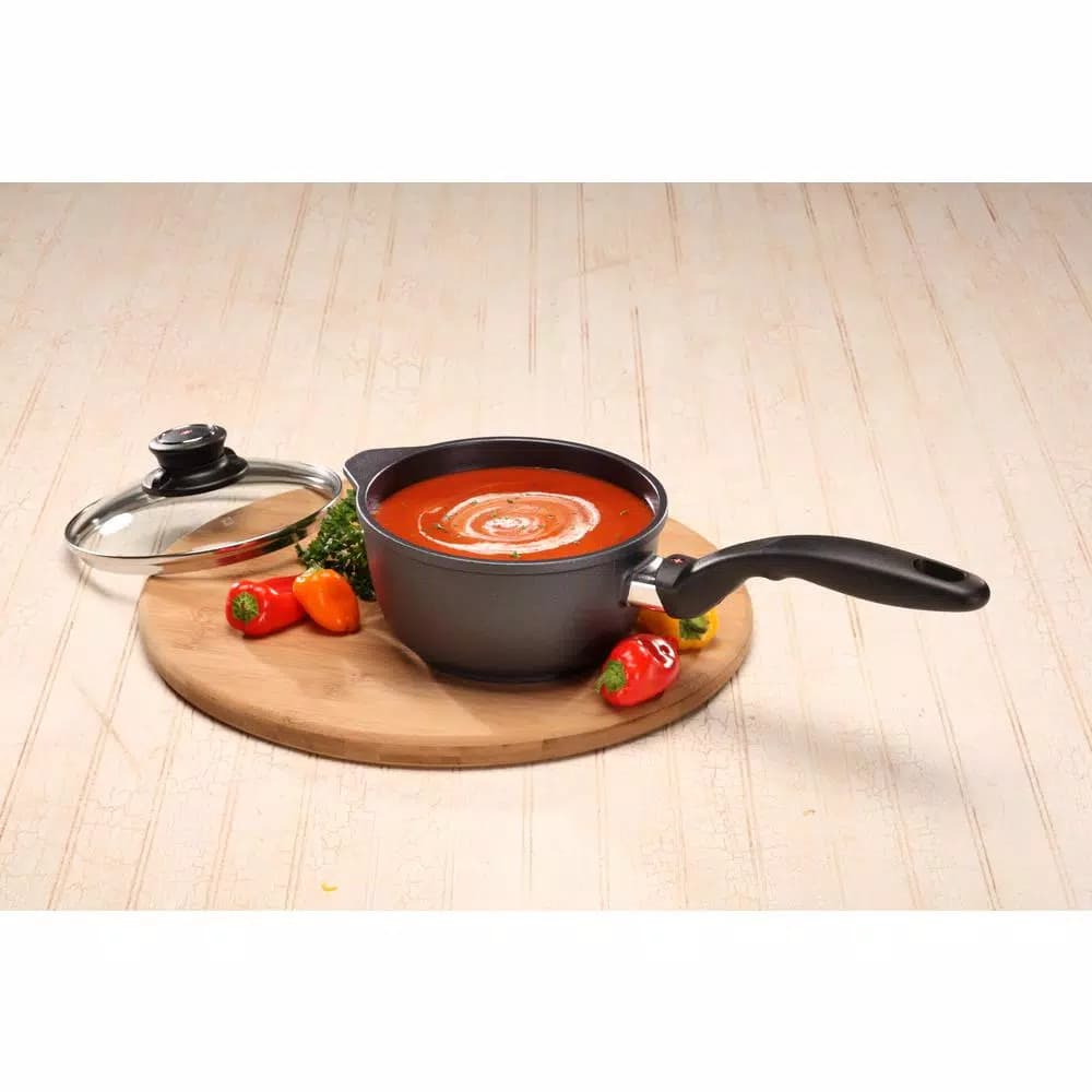 Swiss Diamond Classic Series 1.4 Qt. Cast Aluminum Nonstick Saucepan with Glass Lid, Gray
