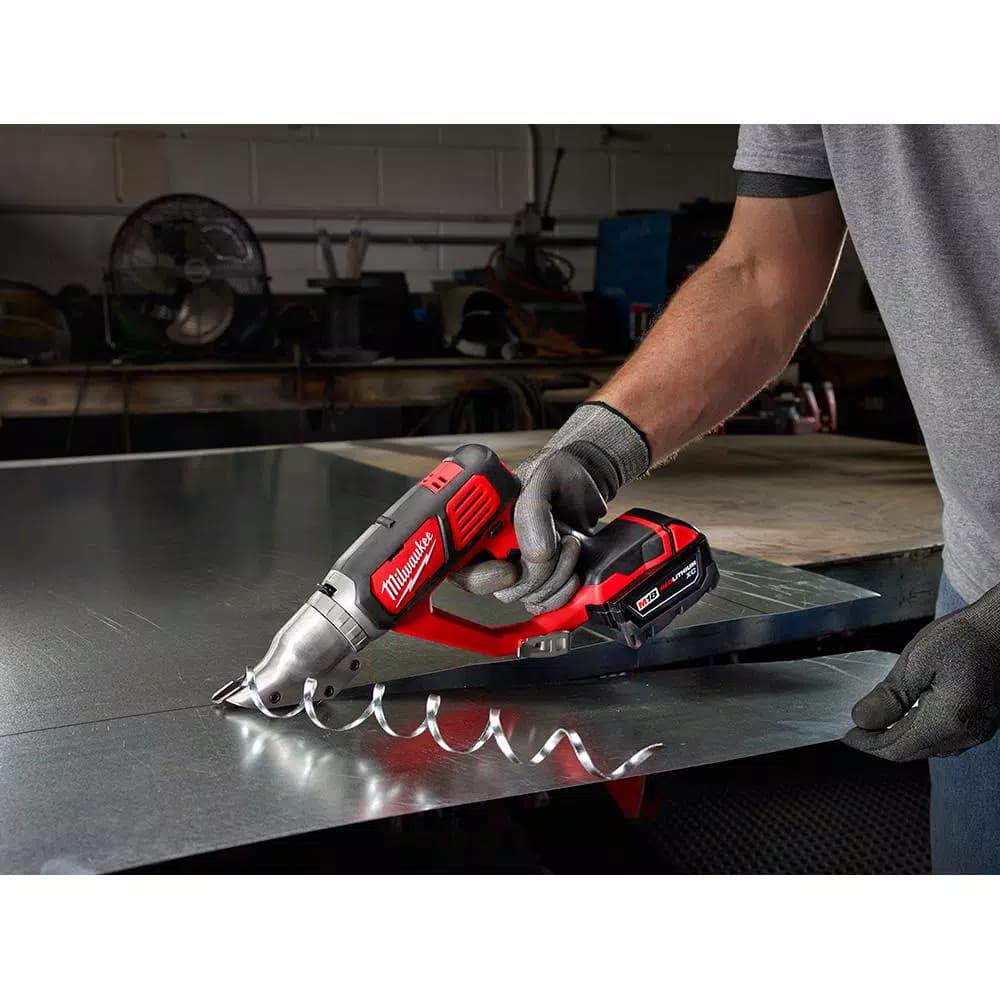 Milwaukee M18 18-Gauge Double Cut Metal Shear Kit with (2) 3.0 Ah Batteries, Charger, and Tool Bag