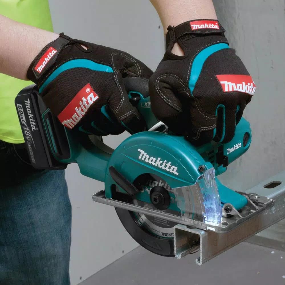 Makita 18V LXT Cordless 5-3/8 in. Metal Cutting Circular Saw Kit with 2 5.0Ah Batteries and Charger