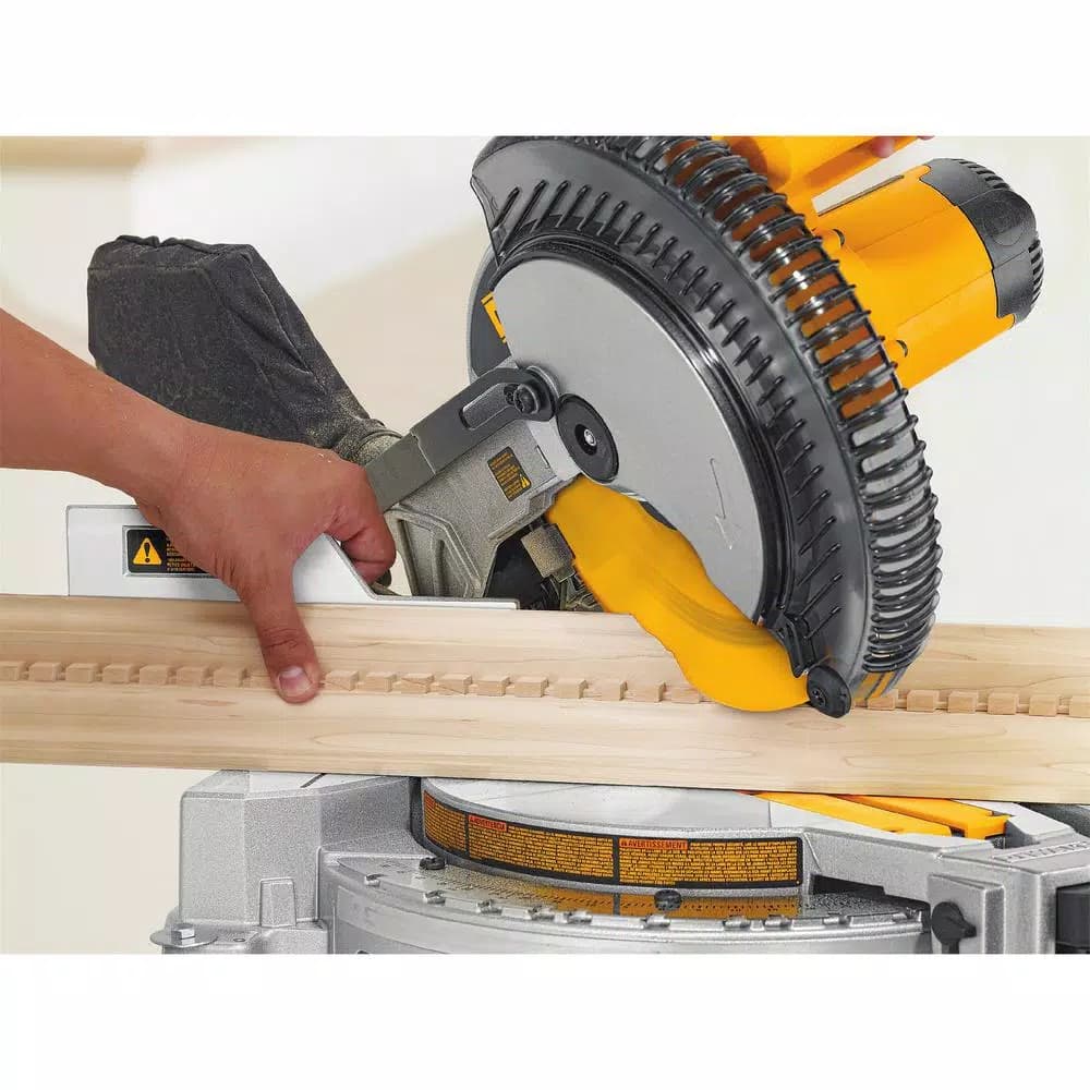 DEWALT 10 in. Corded Compound Miter Saw, 15 Amp