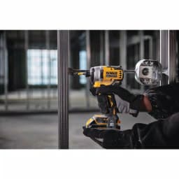 DEWALT 20V MAX ATOMIC 1/4 in. Brushless Compact Impact Driver Kit with 4 Batteries and Charger thumbnail 11