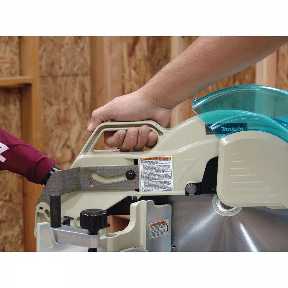 Makita 12 in. 15 Amp Corded Single-Bevel Compound Miter Saw with 40T Carbide Blade