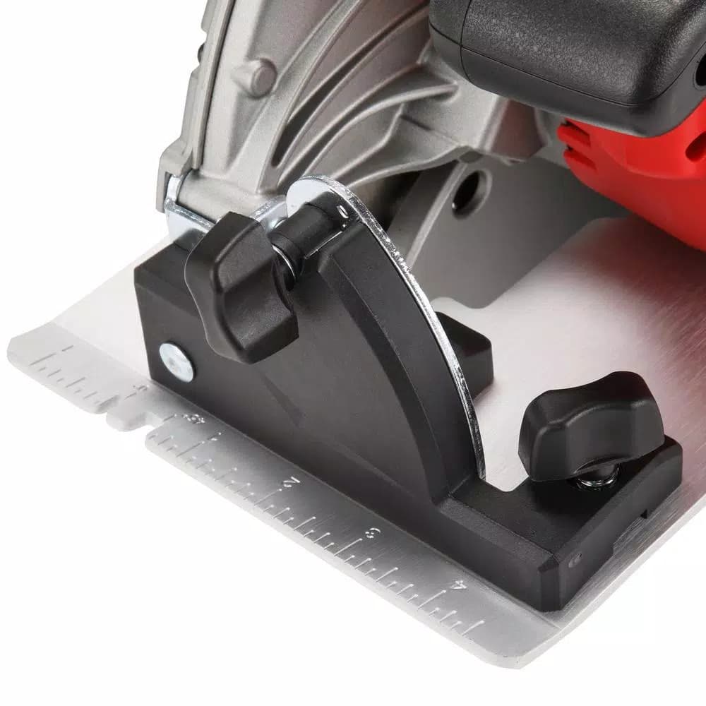 Milwaukee M18 18V Lithium-Ion Brushless 7-1/4 in. Circular Saw (Tool Only)