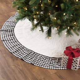 VHC Brands Emmie 60 in. Black and White Farmhouse Christmas Ruffled Tree Skirt thumbnail 4