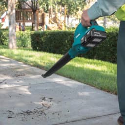 Makita 36V (18V x2) LXT Lithium-Ion Cordless Blower Kit with (2) 5.0Ah Batteries and Dual Port Charger thumbnail 11