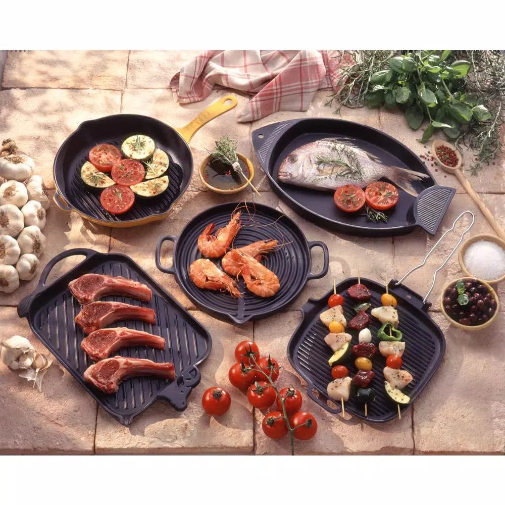 Chasseur French Enameled Cast Iron Cow Shaped Grill Pan, 8.75 in., Black