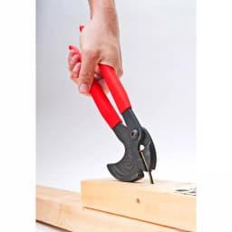 Crescent 11 in. Nail Pulling Pliers with Dual Handles and Forged Steel Construction thumbnail 4