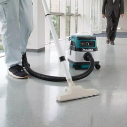 Makita 18V X2 LXT Cordless/Corded 2.1 Gallon Dry Vacuum (Tool Only) thumbnail 4