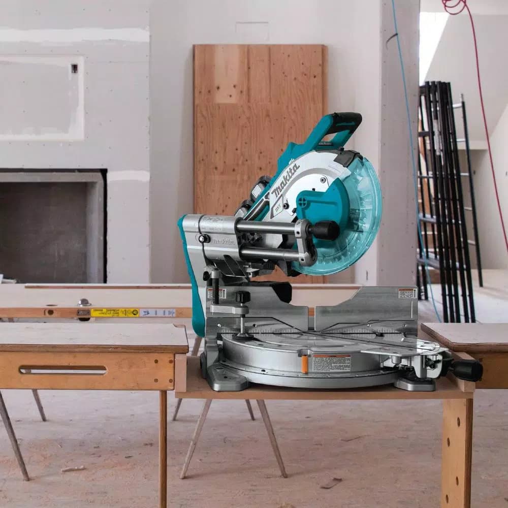 Makita 10 in. Dual-Bevel Sliding Compound Miter Saw X2 LXT Brushless Cordless with Laser and 5.0 Ah Batteries