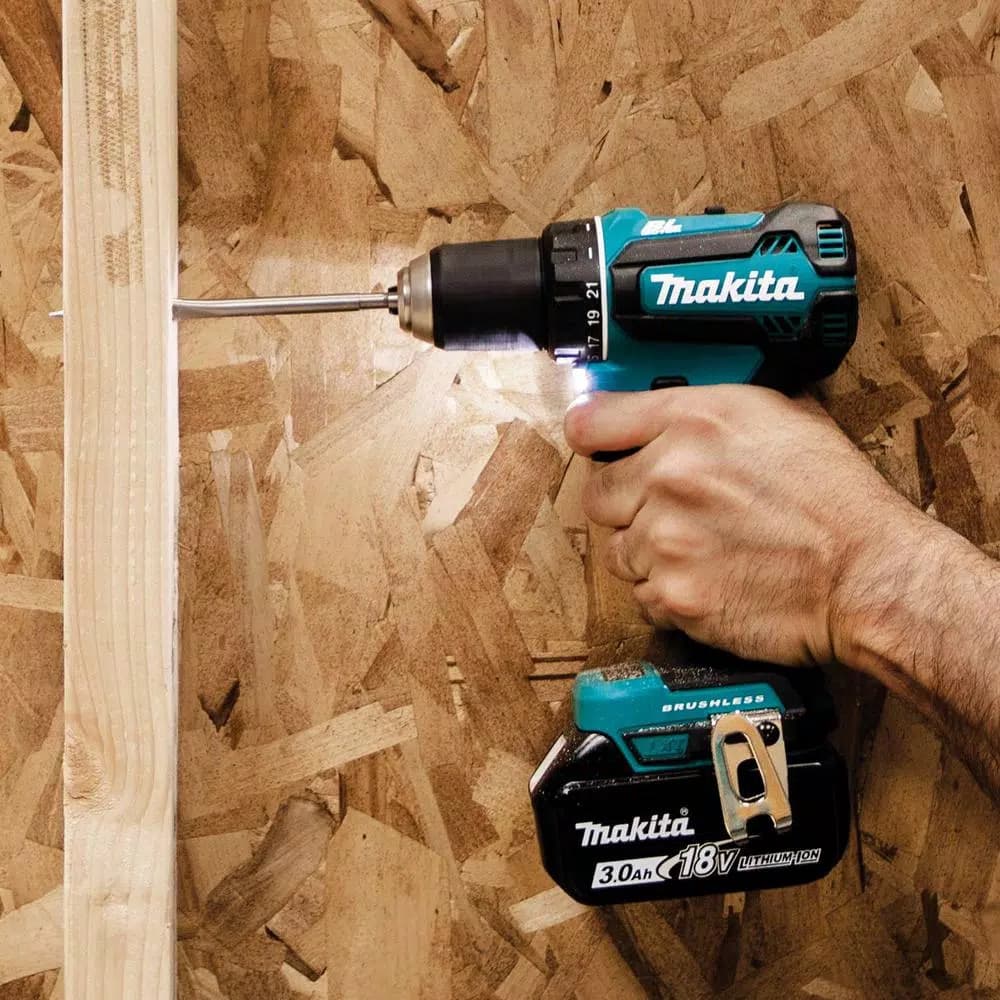 Makita 18V LXT Brushless Cordless 1/2 in. Driver-Drill Kit with 3.0Ah Battery and Charger