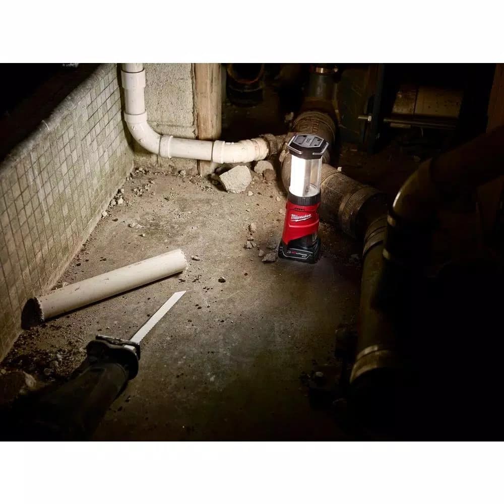 Milwaukee M12 12V Lithium-Ion Cordless 400-Lumen LED Lantern/Flood Light with 2.0Ah Battery