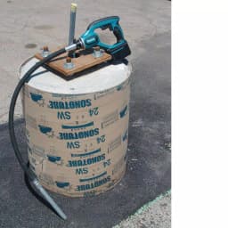 Makita 18V LXT Cordless 4 ft. Concrete Vibrator Kit (XVR01T) with 5.0Ah Battery and Charger thumbnail 3