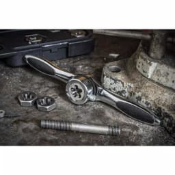 GearWrench 75-Piece SAE/Metric Ratcheting Tap and Die Set thumbnail 9
