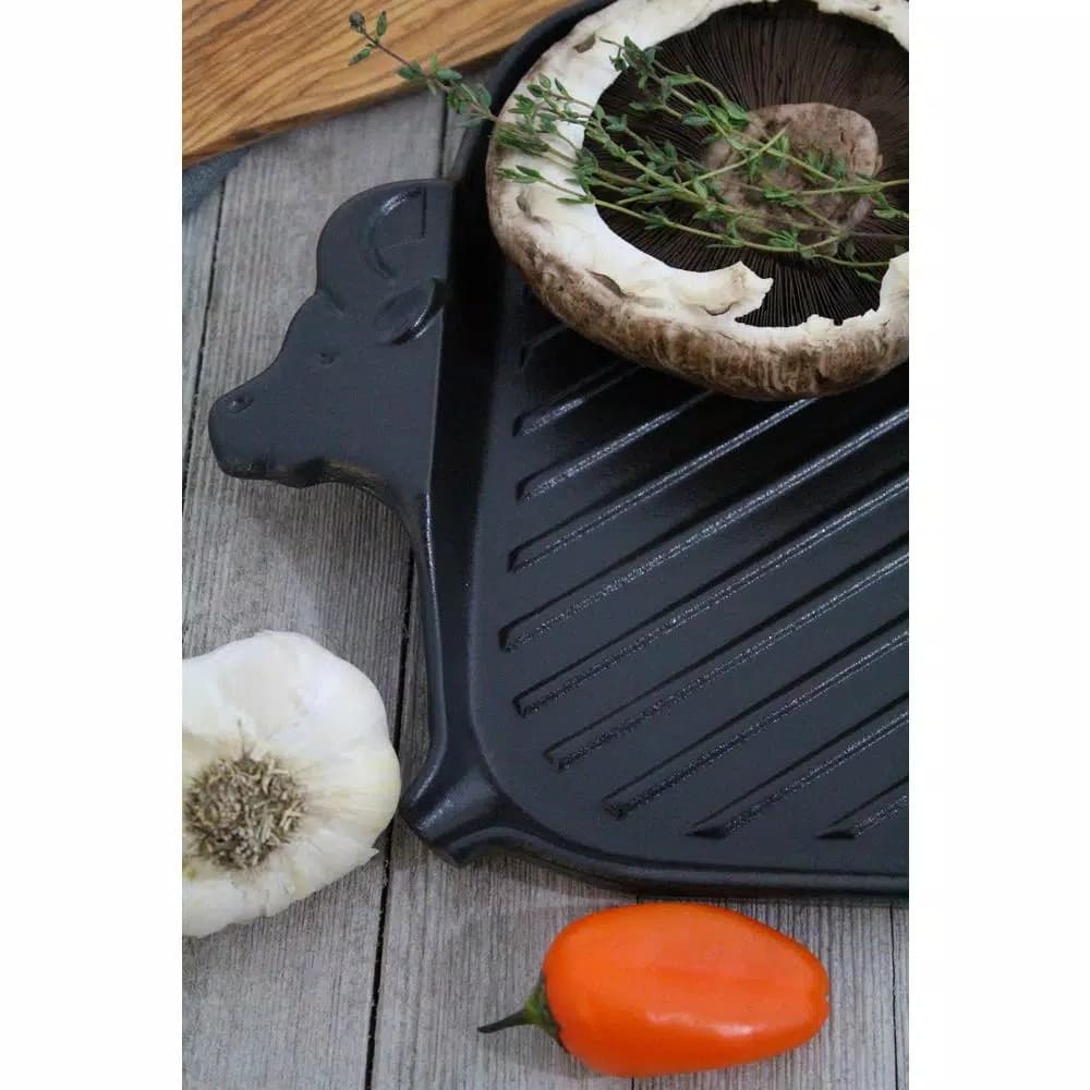 Chasseur French Enameled Cast Iron Cow Shaped Grill Pan, 8.75 in., Black