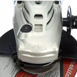 Makita 7 in. Corded Angle Grinder, 15 Amp, 6000 RPM with Grinding Wheel and Side Handle thumbnail 7