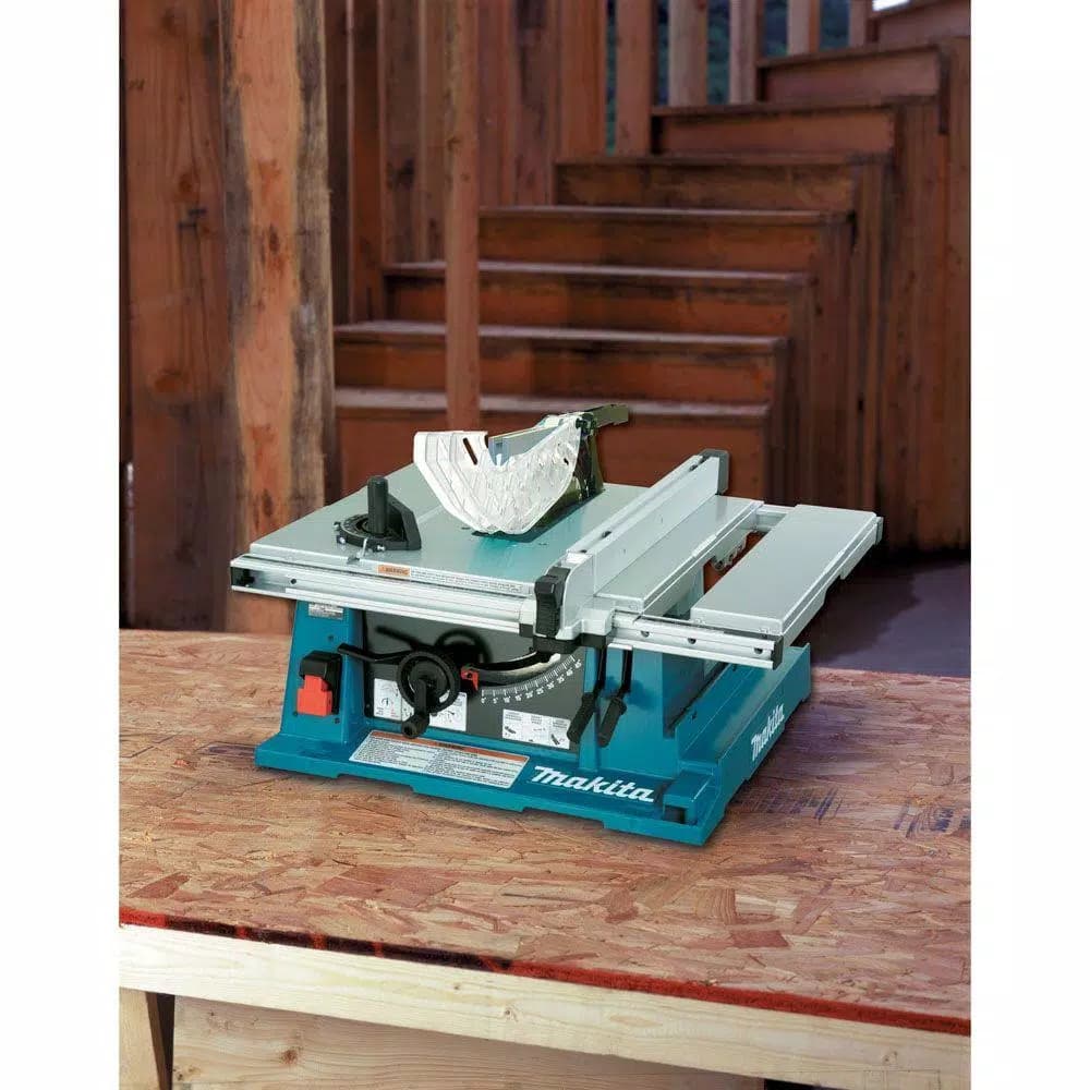 Makita 10 in. 15 Amp Corded Contractor Table Saw with 25 in. Rip Capacity