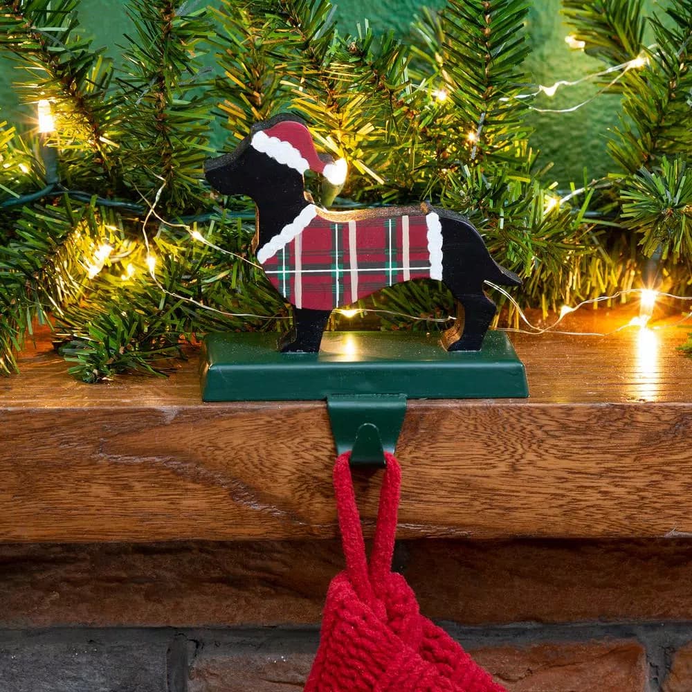 Glitzhome Dachshund Wooden and Metal Stocking Holder, Plaid Outfit & Santa Hat Holiday Decor