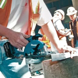 Makita 18V LXT Cordless 5-3/8 in. Metal Cutting Circular Saw Kit with 2 5.0Ah Batteries and Charger thumbnail 10