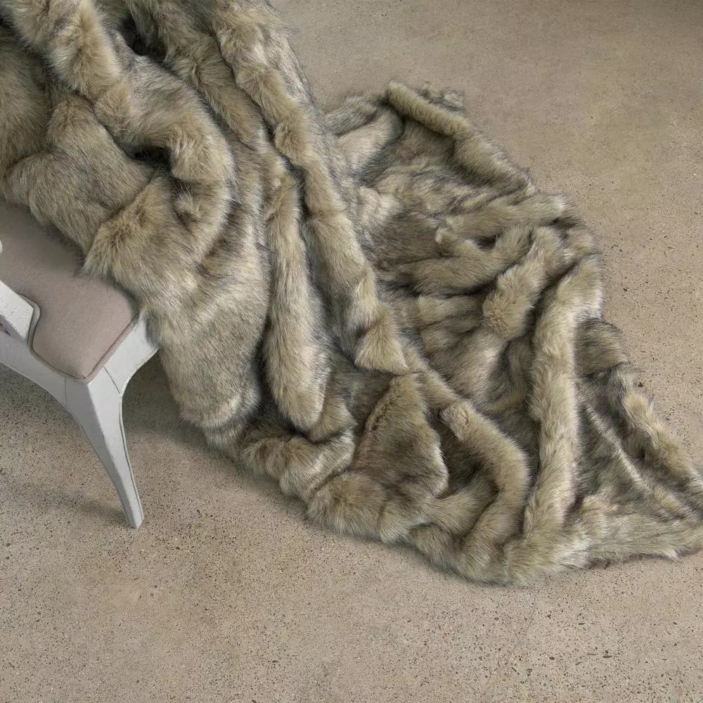 Best Home Fashion Tawny Fox Faux Fur Throw Blanket, 58 in. x 84 in., Southwestern Style