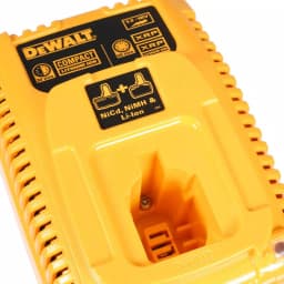 DEWALT 18V 1-Hour Fast Battery Charger for 7.2V-18V Li-Ion, NiMH, and NiCd Batteries thumbnail 3