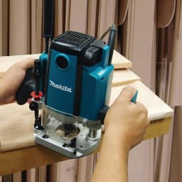 Makita RP1800 15-Amp 3-1/4 HP Corded Plunge Router, 22,000 RPM thumbnail 2