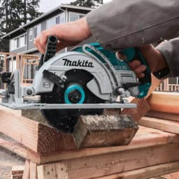 Makita 18V X2 LXT Brushless 7-1/4 in. Circular Saw Combo Kit with Bonus Reciprocating Saw & 2 5.0 Ah Batteries thumbnail 6
