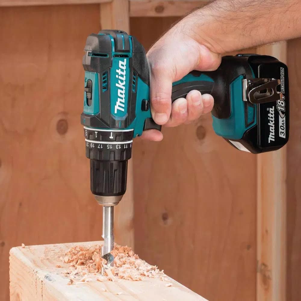 Makita 18V LXT Lithium-Ion Cordless 7-Piece Combo Kit (3.0Ah)