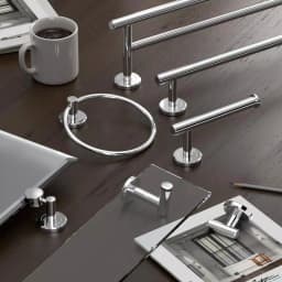 Gatco Latitude II 24 in. Single Towel Bar, Polished Chrome thumbnail 3