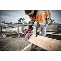 Milwaukee M18 FUEL 7-1/4 in. Rear Handle Circular Saw (Tool-Only) thumbnail 5