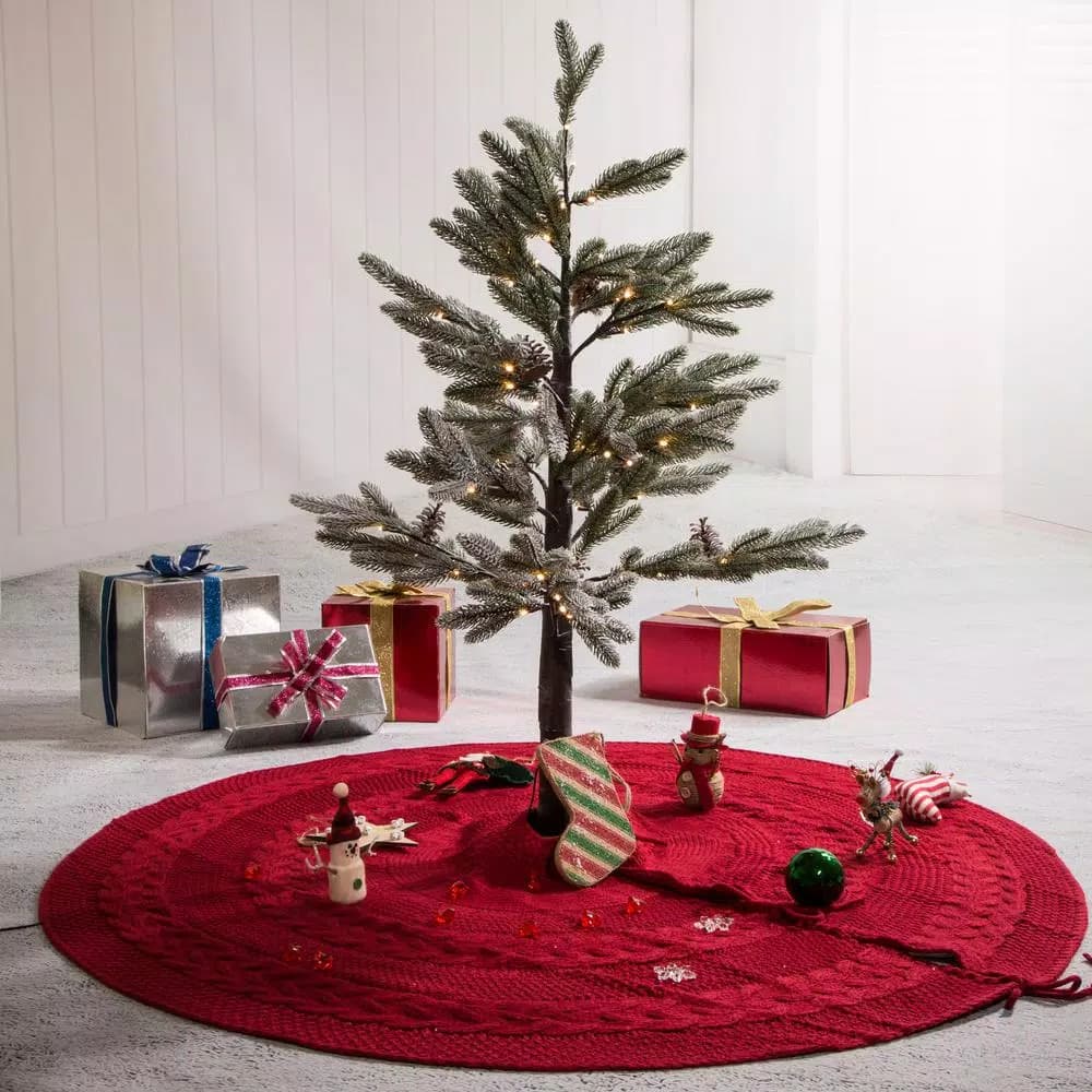 Glitzhome 52 in. Red Knitted Acrylic Christmas Tree Skirt