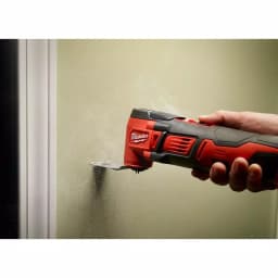 Milwaukee M18 18V Lithium-Ion Cordless Oscillating Multi-Tool (Tool-Only) thumbnail 9