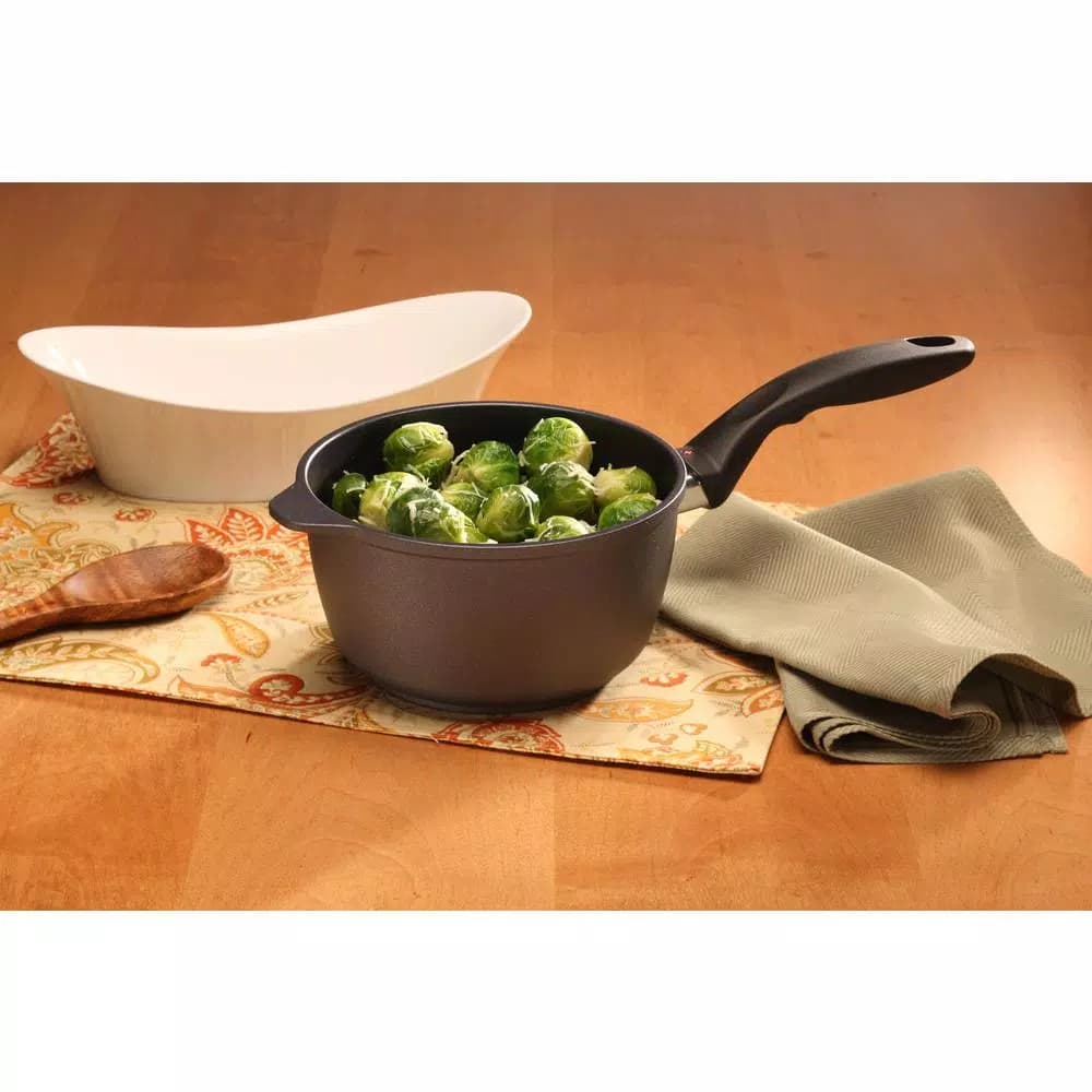Swiss Diamond Classic Series 2.2 Qt. Cast Aluminum Nonstick Saucepan with Glass Lid, Gray
