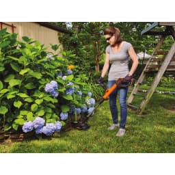 BLACK+DECKER SMARTECH 20V Max Cordless EASYFEED String Trimmer with 1.5 Ah Battery and Charger thumbnail 2