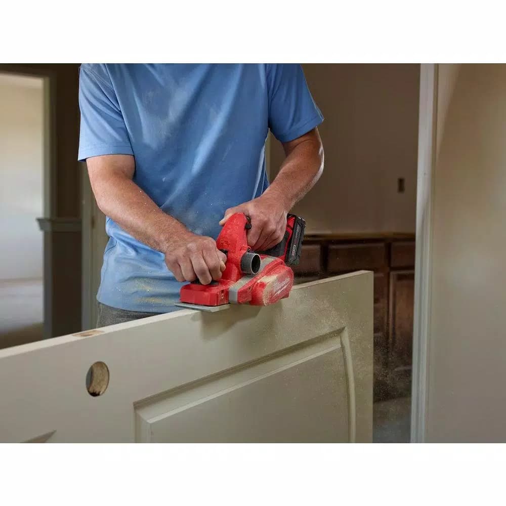 Milwaukee M18 18V Lithium-Ion Cordless 3-1/4 in. Planer (Tool-Only)