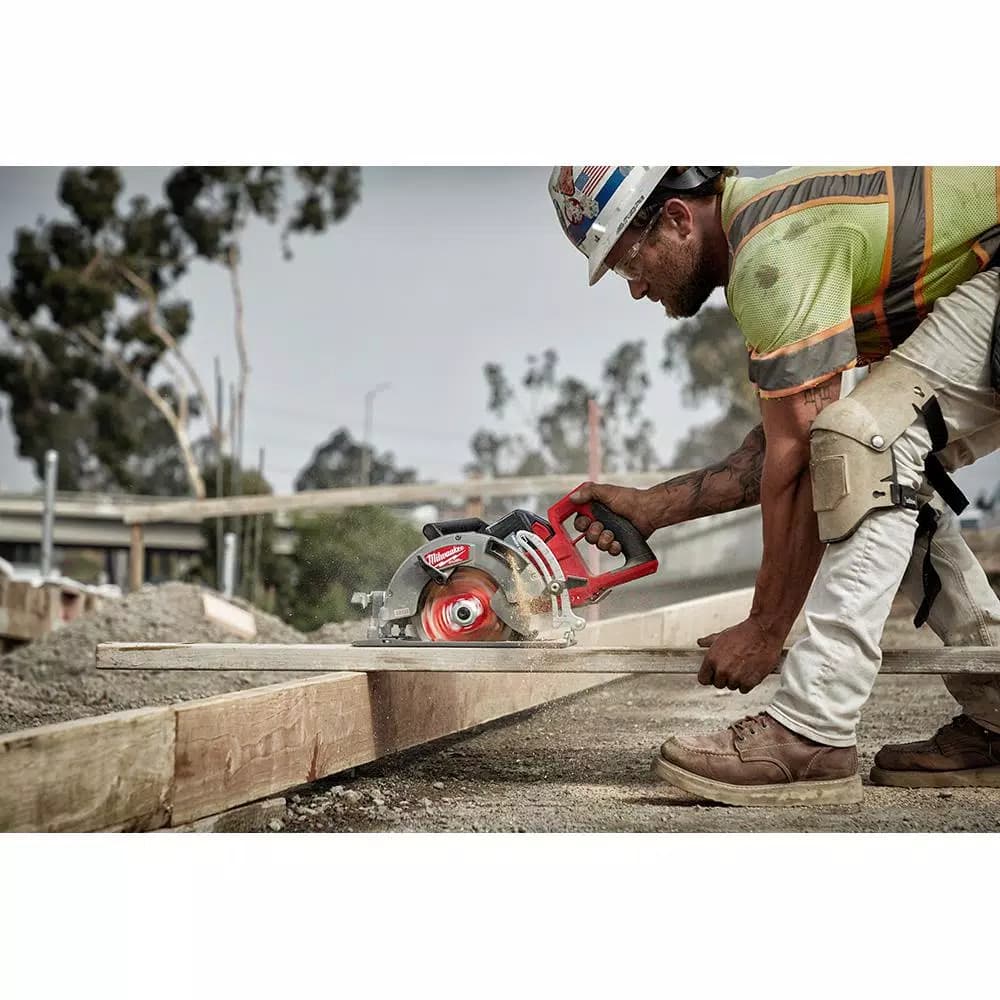 Milwaukee M18 FUEL 7-1/4 in. Cordless Rear Handle Circular Saw Kit with 12.0 Ah Battery & Rapid Charger