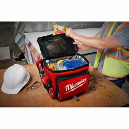 Milwaukee 21 Qt. Soft Sided Jobsite Lunch Cooler with Double Insulation thumbnail 12
