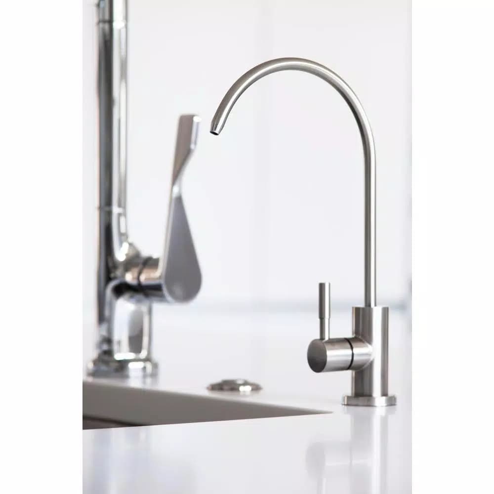 Aquverse 5-Stage Reverse Osmosis Water Filtration System with Mineralization