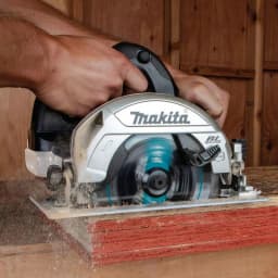 Makita 18V LXT Sub-Compact Brushless 6-1/2 in. Circular Saw with AWS, Tool Only thumbnail 2