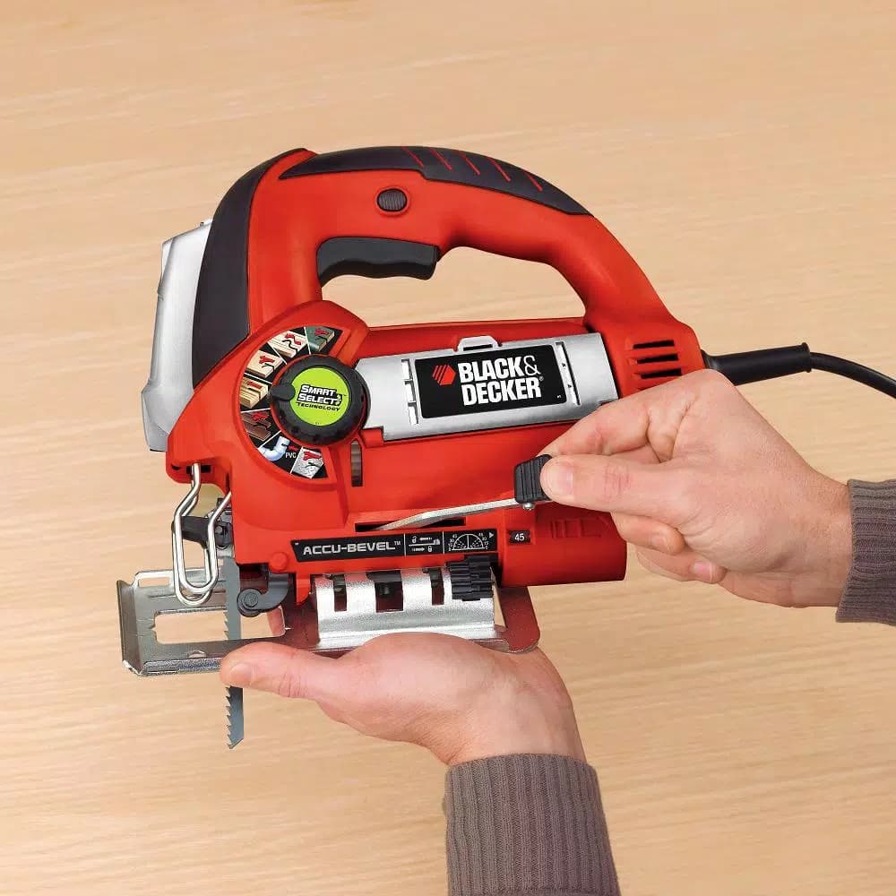 BLACK+DECKER JS670V LineFinder Orbital Jigsaw with SmartSelect Technology