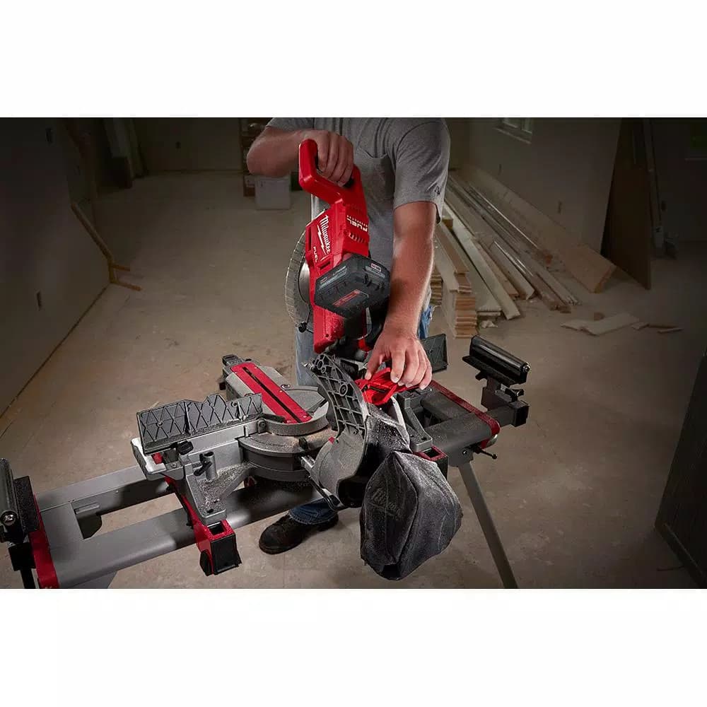 Milwaukee M18 FUEL 10 in. Dual Bevel Sliding Compound Miter Saw Kit with 8.0 Ah Battery