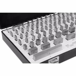 WEN 81-Piece Rectangular Steel Gauge Block Set with Hard Case thumbnail 2